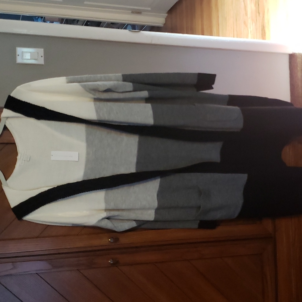 New York and company long cardigan with pockets. Black, white and gray.